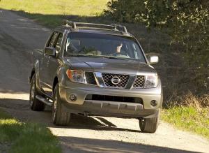 Nissan Frontier Crew Cab 2005 года